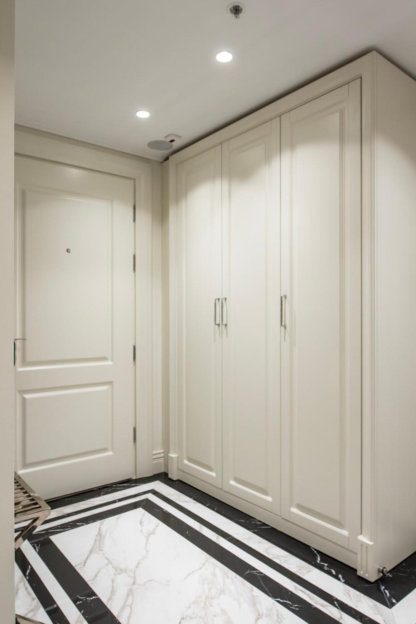 Xheko Imperial Luxury Hotel & Spa Тирана Екстер'єр фото A wardrobe