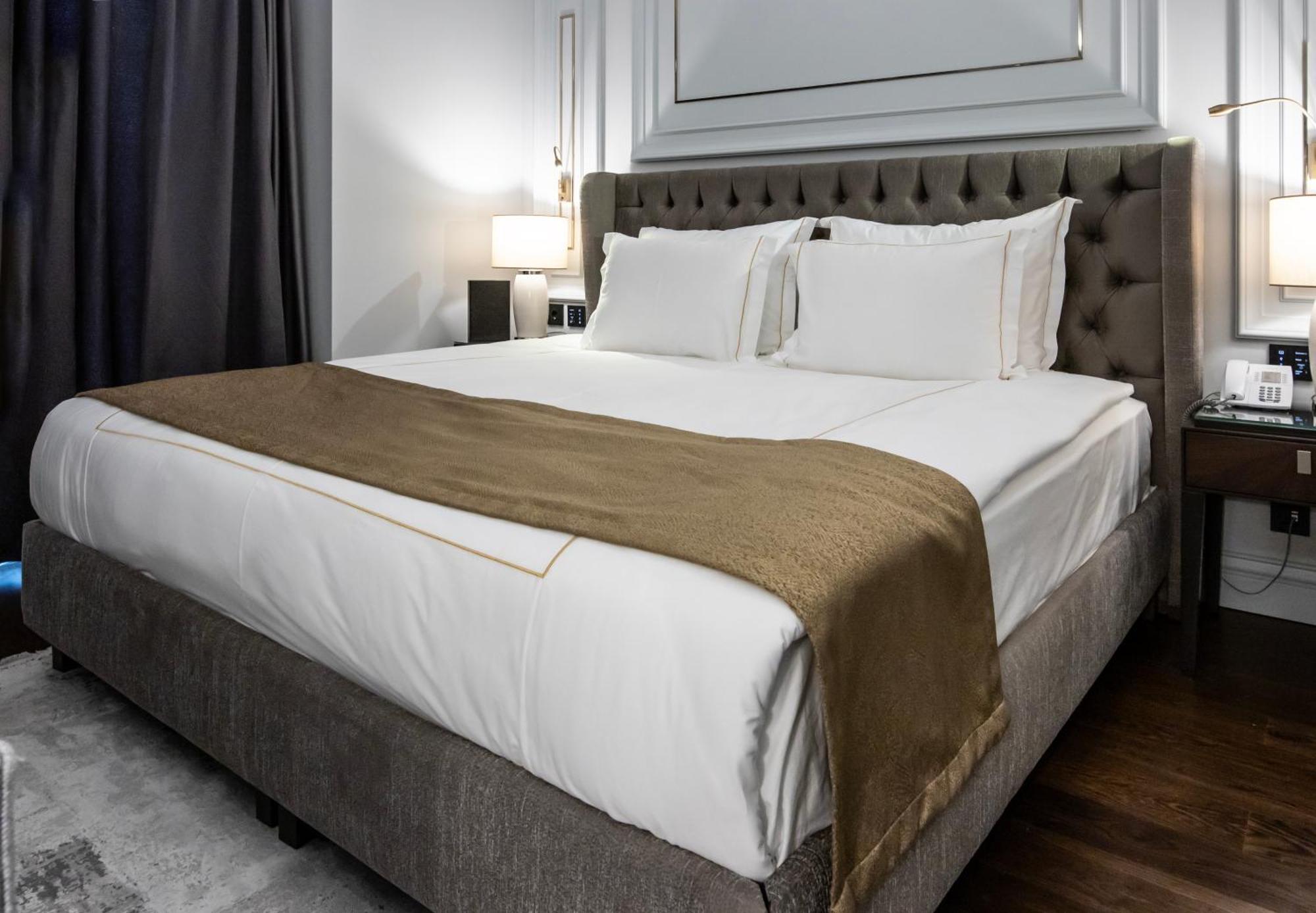 Xheko Imperial Luxury Hotel & Spa Тирана Екстер'єр фото A bed runner