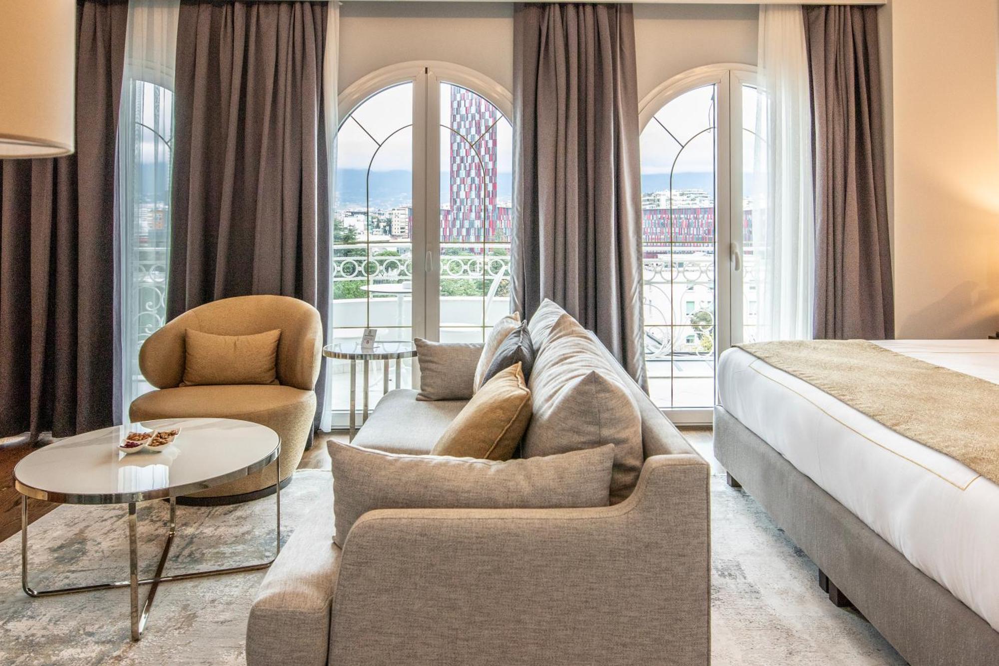 Xheko Imperial Luxury Hotel & Spa Тирана Екстер'єр фото A suite at the hotel