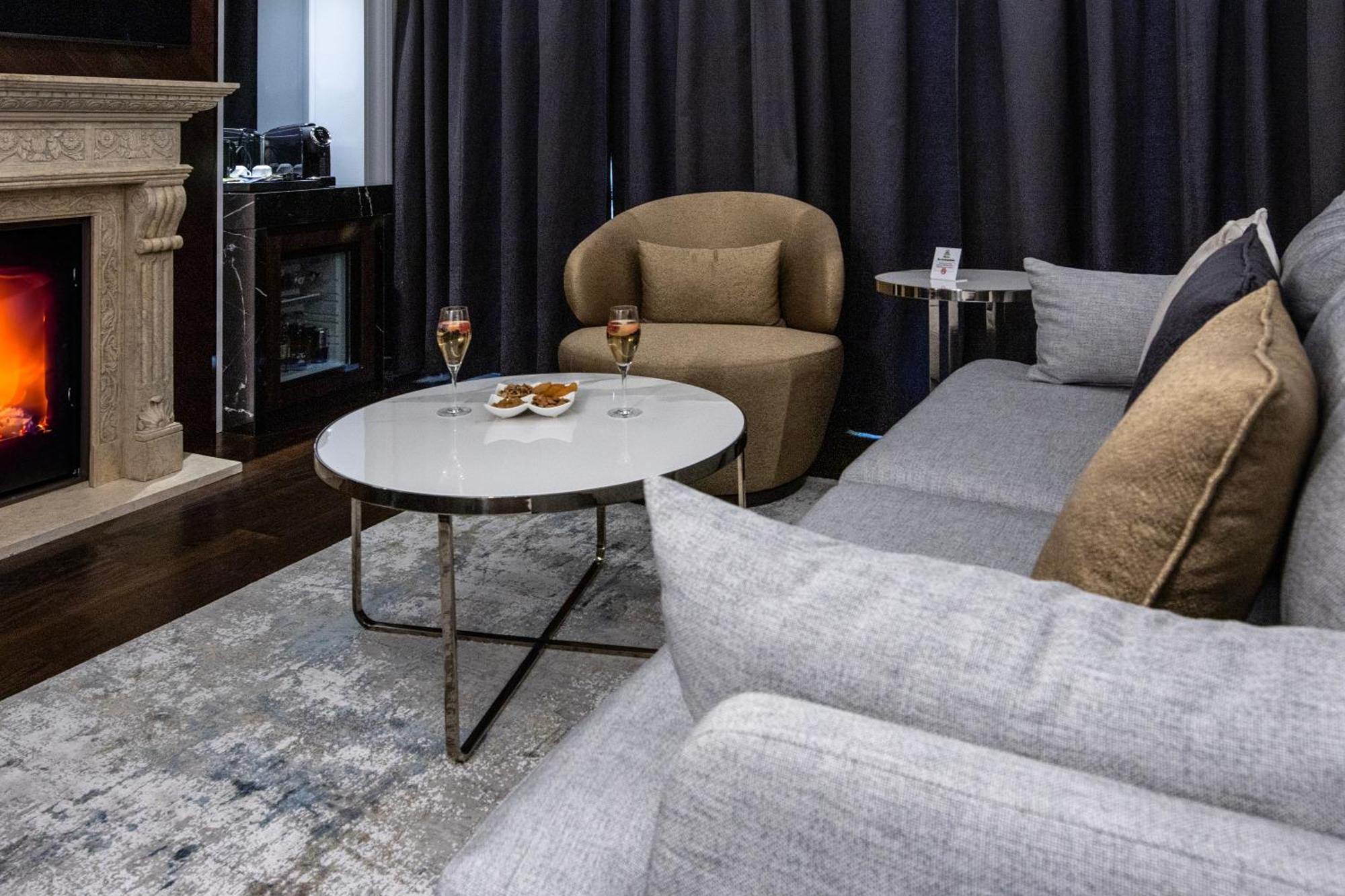 Xheko Imperial Luxury Hotel & Spa Тирана Екстер'єр фото A 3D rendering of a living room