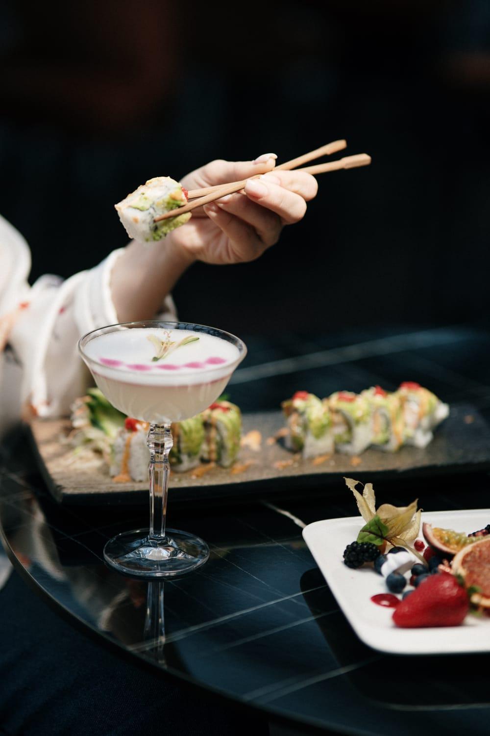 Xheko Imperial Luxury Hotel & Spa Тирана Екстер'єр фото A sake cocktail